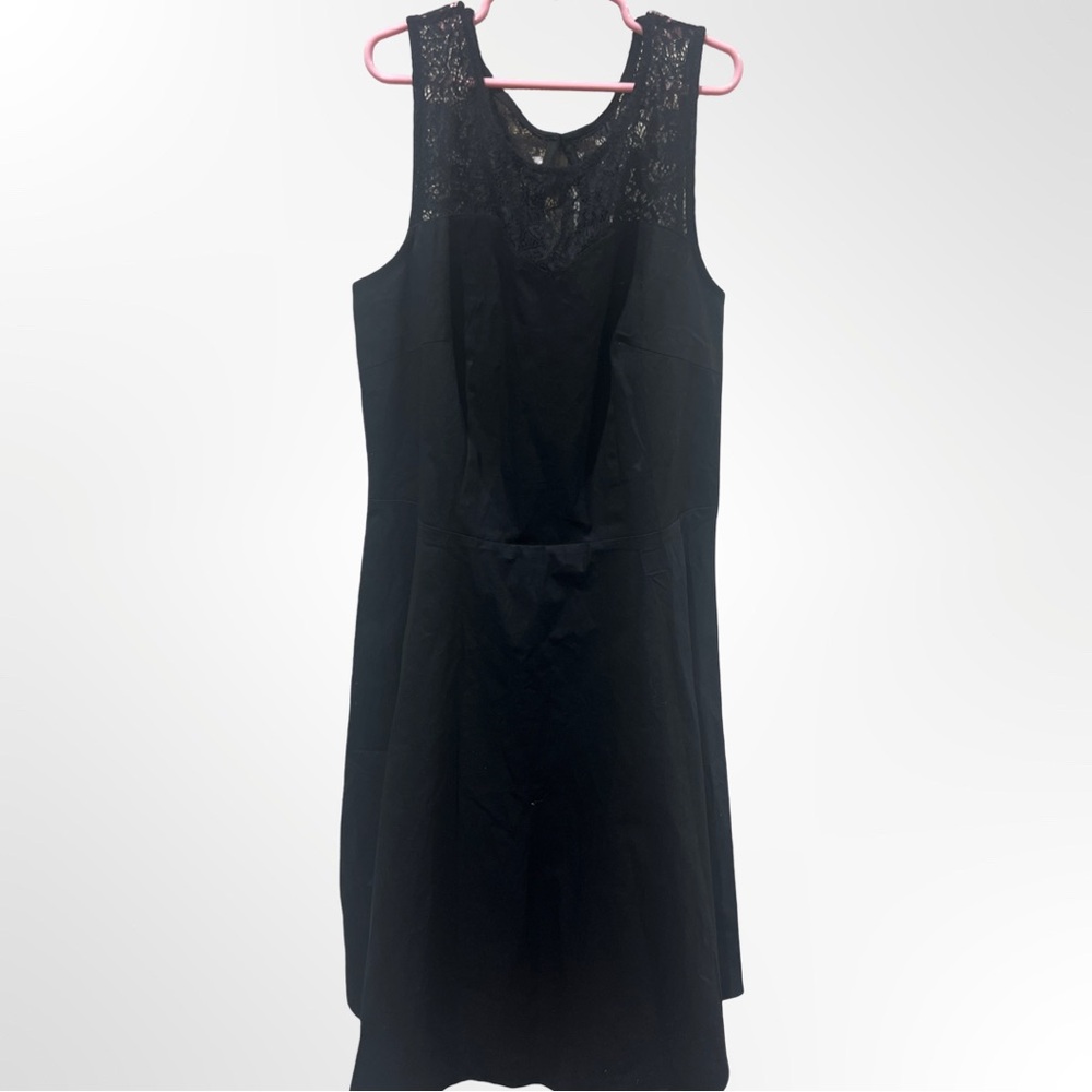 Bbonfinedress size large lace neckline front or back  never worn